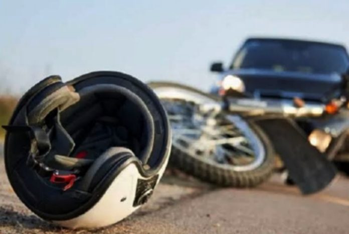 Kecelakaan lalu lintas maut yang melibatkan dua unit sepeda motor terjadi di Jalan Umum KM 9-9,5 jurusan Perdagangan-Sei Langge, tepatnya di Huta III Nagori Panombean Baru, Kecamatan Bandar Masilam, Kabupaten Simalungun.