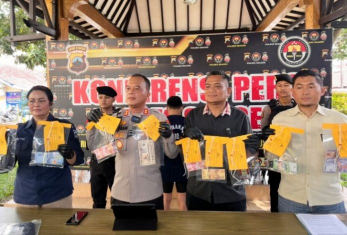 Jajaran Satuan Reskrim Polres Sragen berhasil mengungkap kasus peredaran sindikat uang palsu di wilayah Sragen.