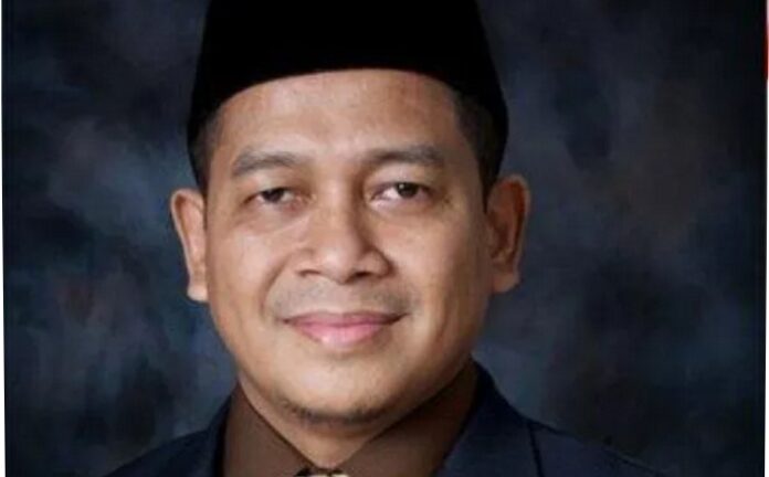 Ketua Umum BPI KPNPA RI, Rahmad Sukendar, mendesak aparat kepolisian untuk segera mengusut tuntas beredarnya Pemberian memo titipan siswa dari Wakil Ketua DPRD Banten, Budi Prajogo, yang viral dalam proses seleksi SPMB di salah satu SMA Negeri di Kota Cilegon.