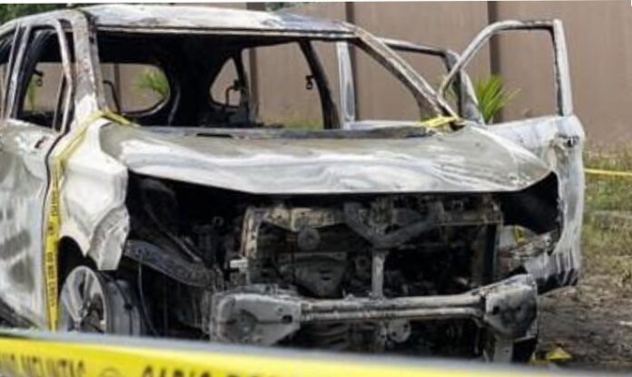 Warga Kecamatan Pangkalan Baru, Kabupaten Bangka Tengah, digemparkan oleh penemuan satu unit mobil minibus yang hangus terbakar di pinggir jalan dekat Hotel Soll Marina. Kejadian terjadi sekitar pukul 00.30 WIB, Rabu dini hari.