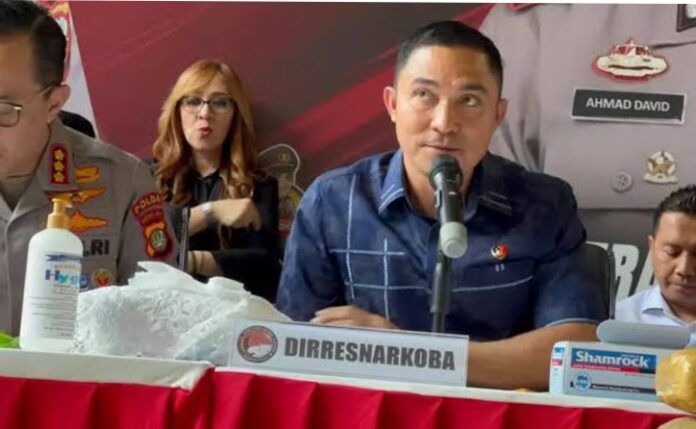 Direktorat Reserse Narkoba Polda Metro Jaya berhasil mengungkap tiga kasus narkotika menonjol sepanjang bulan Mei hingga Juni 2025.