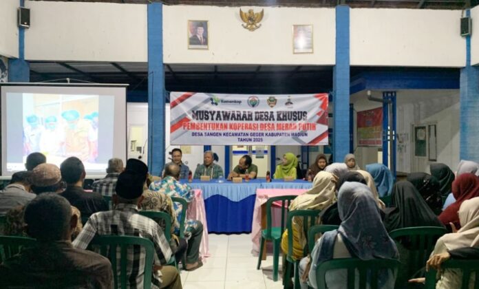 Pemerintah Desa Sangen, Kecamatan Geger, Kabupaten Madiun, Jawa Timur, Sambut Antusias Koperasi Baru Penopang Ekonomi Desa, dan memperkuat sektor ketahanan pangan dengan membentuk Koperasi Desa Merah Putih (KDMP) pada Selasa (27/5/2025).