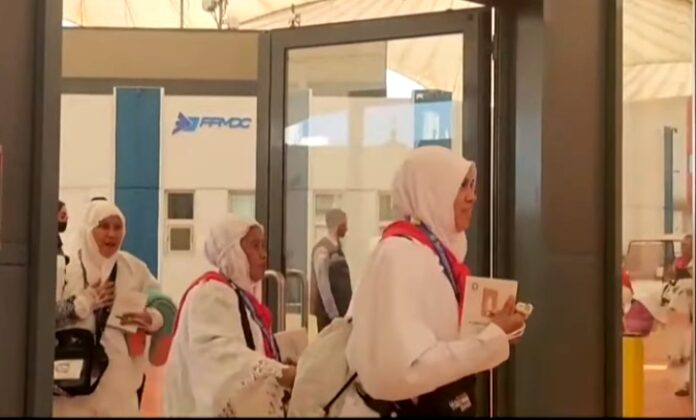 Petugas Penyelenggara Ibadah Haji (PPIH) Arab Saudi melaporkan bahwa tiga jemaah haji asal Indonesia dilaporkan hilang saat menjalankan ibadah haji di Makkah.