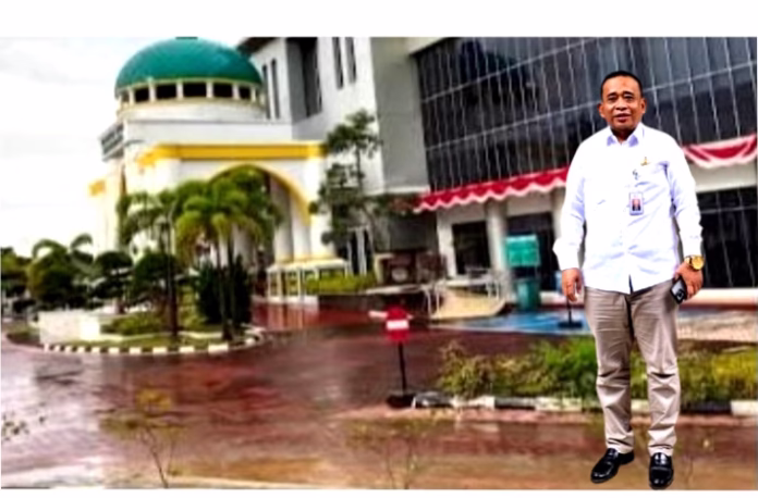 Rahmad Sukendar Ketua Umum BPI KPNPA RI menyikapi mandeknya penanganan kasus dugaan korupsi bonsai di Kejaksaan Negeri Kabupaten Lingga, Provinsi Kepulauan Riau, dimana antara Kejaksaan Tinggi Kepri dan Kejari Lingga saling lempar bola tanggung jawab dalam tindak lanjut penanganan kasus nya tersebut