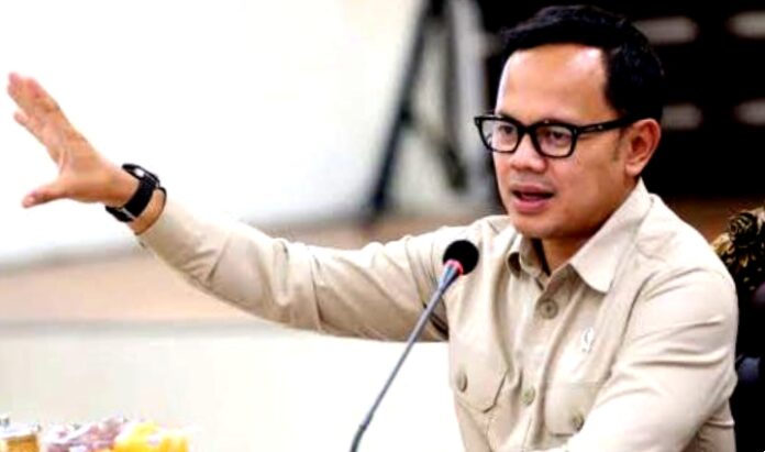 Wakil Menteri Dalam Negeri (Wamendagri) Bima Arya Sugiarto mendorong pemerintah daerah (Pemda) untuk memperkuat komitmen dalam mendukung urusan lingkungan hidup, khususnya melalui pendanaan yang berkelanjutan.