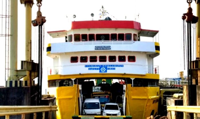 Ketua Umum BPI KPNPA RI, Rahmad Sukendar, menegaskan bahwa negara tidak boleh tunduk terhadap mafia penyelundupan timah. Pernyataan itu ia sampaikan menyikapi maraknya praktik penyelundupan pasir timah dari Pulau Belitung ke Bangka, yang kini dilakukan secara terang-terangan.