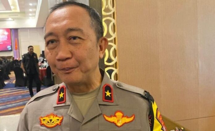 Kapolri Jenderal Listyo Sigit Prabowo menunjuk Brigjen Amur Chandra Juli Buana sebagai Kepala Divisi Hubungan Internasional (Kadivhubinter) Polri, menggantikan Irjen Krishna Murti.