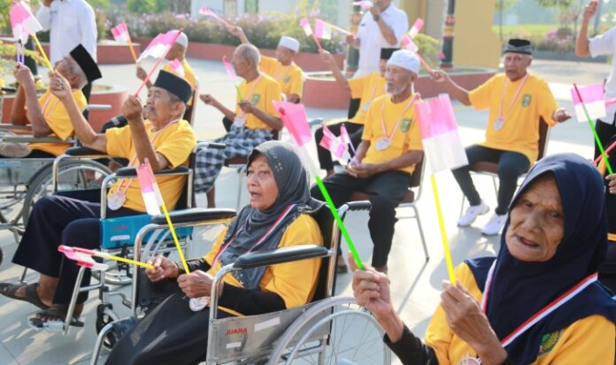 Gangguan jiwa dan Lansia bukanlah akhir dari segalanya. Bencana yang sesungguhnya ialah lenyapnya rasa peduli terhadap nilai-nilai kedaulatan bangsa dan negara. Serta merusak tatanan tanah air dan tumpah darah, yang dilakukan para pengkhianat bangsa.