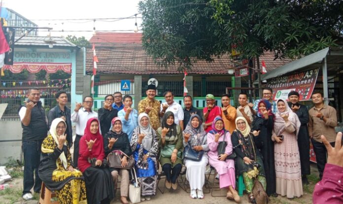 Ketua Dewan Pimpinan Daerah (DPD) Ikatan Keluarga Minang (IKM) Tangerang Selatan, Ir. H. Novrial Asam Saini, S.Pd, menggelar pertemuan sekaligus silaturahmi bersama calon pengurus di Sekretariat IKM, Jalan Tegal Rotan - Bintaro, Sabtu (23/8/2025).