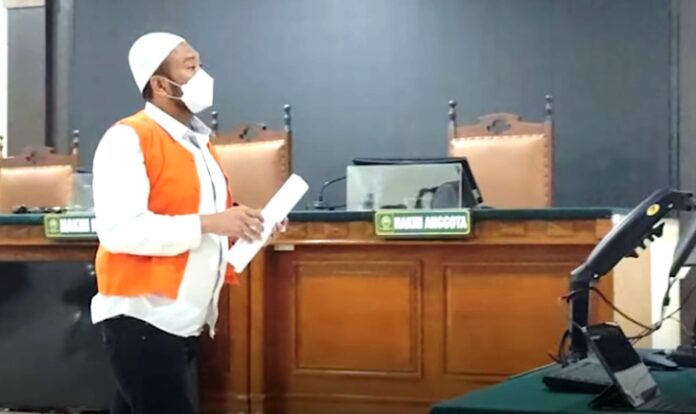 Majelis Hakim Pengadilan Negeri Semarang menjatuhkan hukuman 15 tahun penjara kepada anggota Polrestabes Semarang, Aipda Robig Zaenudin, atas penembakan yang menewaskan Gamma Rizkynata Oktafandy (17), siswa SMKN 4 Semarang.