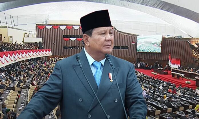 Presiden Prabowo Subianto melontarkan ultimatum keras terhadap 1.063 tambang ilegal yang disebut merugikan negara hingga Rp300 triliun. Dalam pidato kenegaraan Presiden Prabowo di Sidang Tahunan MPR dan Sidang Bersama DPR-DPD, Jumat (15/8), Prabowo menegaskan tidak ada pihak yang kebal hukum, termasuk jenderal aktif, purnawirawan, maupun kader partainya sendiri.