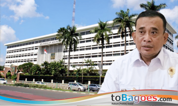 Ketua Umum BPI KPNPA RI, Rahmad Sukendar, melontarkan kritik keras terhadap Jaksa Agung ST Burhanuddin. Menurutnya, Burhanuddin hanya pandai bicara tanpa mampu menunjukkan aksi nyata dalam pemberantasan korupsi.