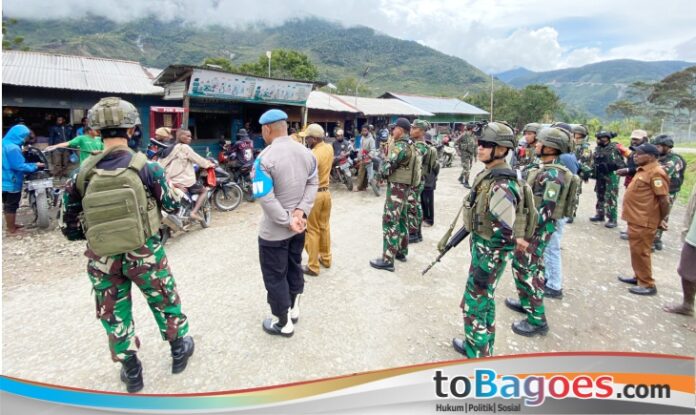 Menjelang peringatan Hari Ulang Tahun TNI ke-80 pada 5 Oktober 2025 dan HUT Kabupaten Puncak Jaya ke-29 pada 8 Oktober 2025, sinergitas aparat keamanan kembali ditunjukkan di wilayah pegunungan tengah Papua.
