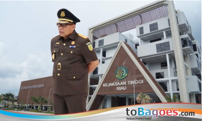 Ketua Umum BPI KPNPA RI, Rahmad Sukendar, mengapresiasi langkah berani dan tegas Dedie Trie Haryadi dalam membongkar kasus korupsi di Riau. Menurutnya, gebrakan Dedie tidak hanya membuat publik bernafas lega, tapi juga membuat para koruptor di negeri Lancang Kuning gemetar ketakutan.