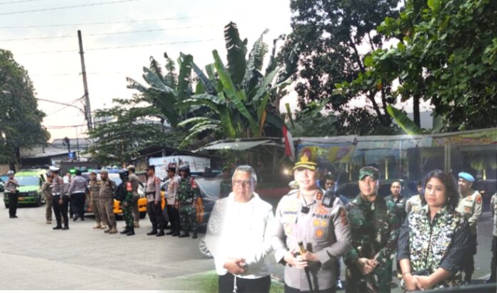 Polres Tangerang Selatan (Polres Tangsel) bersama TNI dan sejumlah stakeholder menggelar patroli skala besar di 26 titik rawan pada Senin (1/9/2025).