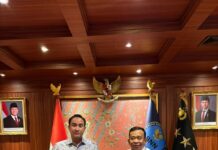 BNN Bawah Komando Suyudi Raih Apresiasi BPIKPNPA RI atas Pengungkapan Jaringan Narkoba Kinerja Badan Narkotika Nasional (BNN) di bawah kepemimpinan Komjen Pol Suyudi Ario Seto kembali mendapatkan pengakuan publik. BPIKPNPA RI memberikan piagam penghargaan kepada Kepala BNN beserta jajarannya atas keberhasilan mengungkap jaringan narkoba berskala besar, baik nasional maupun internasional.