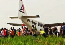 Detik Mencekam Pesawat Cessna Mendarat Darurat di Sawah Karawang Detik Mencekam Pesawat Cessna Mendarat Darurat di Sawah Karawang