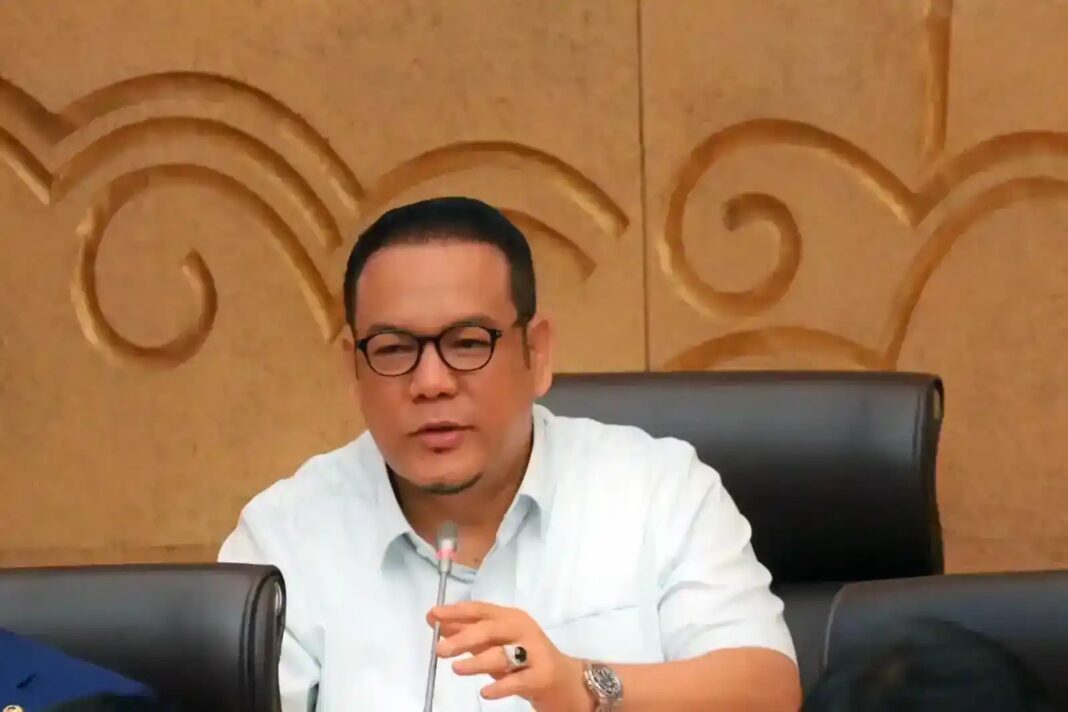 Energi Nasional di Persimpangan, DPR Lawan Dominasi Oligarki Migas