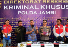 Solar Subsidi Dijarah! Negara Rugi Rp276 Miliar, Siapa Dalangnya? Polda Jambi Ungkap Dugaan Tindak Pidana Migas Polda Jambi Ungkap Dugaan Tindak Pidana Migas, Solar Subsidi Dijarah! Negara Rugi Rp276 Miliar, Siapa Dalangnya?