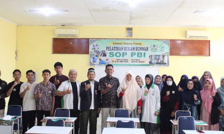Perkumpulan Bekam Indonesia (PBI) Provinsi Sumatera Barat kembali menunjukkan komitmennya dalam meningkatkan kualitas pelayanan kesehatan tradisional dengan menggelar Pelatihan Bekam Standar Operasional Prosedur (SOP) PBI selama dua hari, Sabtu-Minggu, 27-28 Juni, di BKOM-Pelkes Kota Padang.