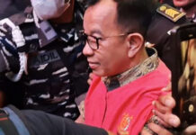 Kejati Sumbar Tangkap Buronan Korupsi Rp34 Miliar, Publik Beri Dukungan, BPI KPNPA RI Beri Apresiasi Kejati Sumbar Tangkap Buronan Korupsi Rp34 Miliar, Publik Beri Dukungan, BPI KPNPA RI Beri Apresiasi