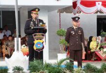 Hari Bhayangkara ke-80 di Sijunjung Berlangsung Khidmat, Kapolres Tekankan Profesionalisme dan Pelayanan Humanis Kepolisian Resor (Polres) Sijunjung menggelar Upacara Peringatan Hari Bhayangkara ke-80 Tahun 2026 di Lapangan Mapolres Sijunjung, Rabu (1/7/2026) pagi. Upacara yang berlangsung khidmat tersebut dipimpin langsung oleh Kapolres Sijunjung, AKBP Willian Harbensyah, S.I.K., M.H., selaku Inspektur Upacara.