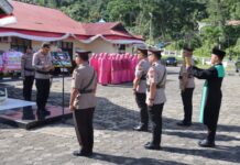 Kapolres Sawahlunto Reshuffle Pejabat, Sertijab Kabag SDM dan Kapolsek Barangin Perkuat Kinerja Polri Kapolres Sawahlunto, AKBP Simon Yana Putra, S.I.K., M.H., memimpin langsung Upacara Serah Terima Jabatan (Sertijab) Kepala Bagian Sumber Daya Manusia (Kabag SDM) Polres Sawahlunto dan Kapolsek Barangin di halaman Mapolres Sawahlunto, Kamis (6/8/2026) pukul 08.00 WIB.