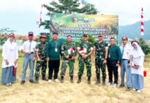 Kodam XX/TIB Tanam 10.000 Pohon, Wujud Kepedulian Lingkungan di Sumbar Peringatan HUT ke-1 Kodam XX/Tuanku Imam Bonjol (TIB) diisi dengan aksi nyata kepedulian terhadap lingkungan. Sebanyak 10.000 pohon ditanam secara serentak di sejumlah wilayah di Sumatera Barat, dengan kegiatan utama dipusatkan di lingkungan IAIN Imam Bonjol Aie Bangek, Kota Padang, Rabu (12/8/2026).