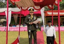 HUT RI ke-81 di Siaur: Letkol Cpl Aswad Kenedi Serukan Generasi Muda Bangun Nagari Meski upacara dilaksanakan di kampung halaman sendiri, bagi Letkol Cpl Aswad Kenedi momentum HUT Kemerdekaan ke-81 tersebut memiliki arti yang mendalam.